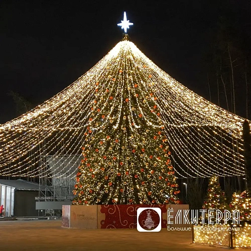 Царская световая искусственная уличная елка высотой 10 метров